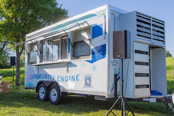 community engine trailer